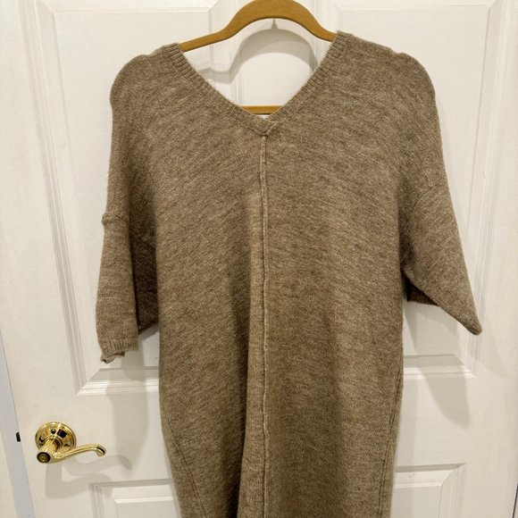 Look by M New York Size Small, Tan Sweater dress/tunic - Picture 4 of 7